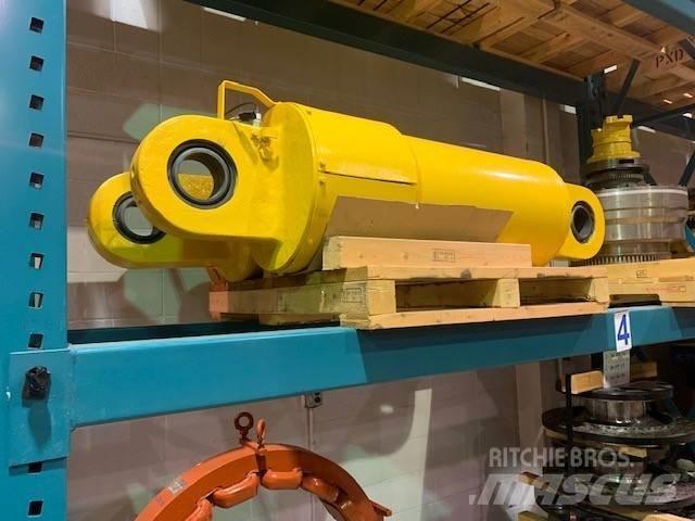 Komatsu 830 E Camiões articulados