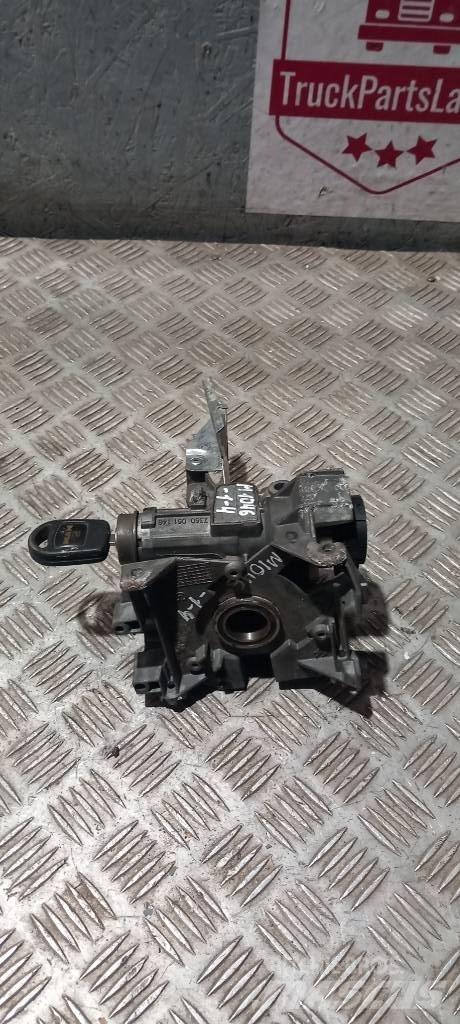 MAN TGX   7360051146 Cabines e interior