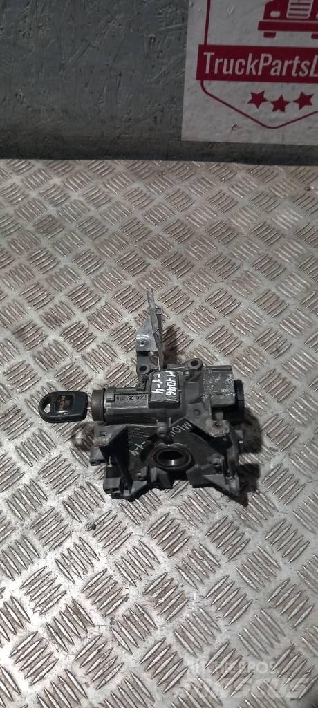 MAN TGX   7360051146 Cabines e interior