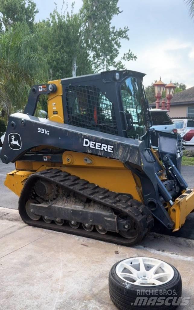 John Deere 331G Carregadoras de direcção deslizante