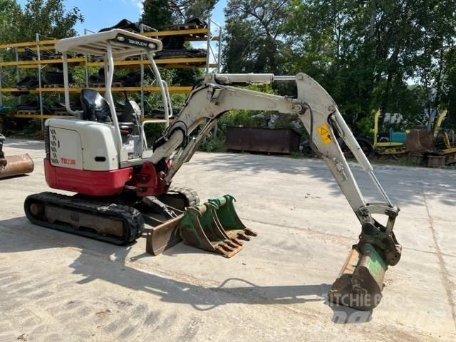Takeuchi TB23R Mini Escavadoras <7t