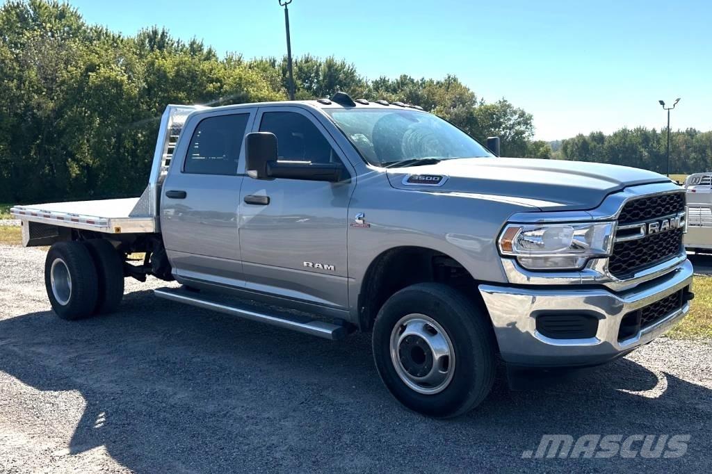 RAM 3500 TRADESMAN Camiões estrado/caixa aberta