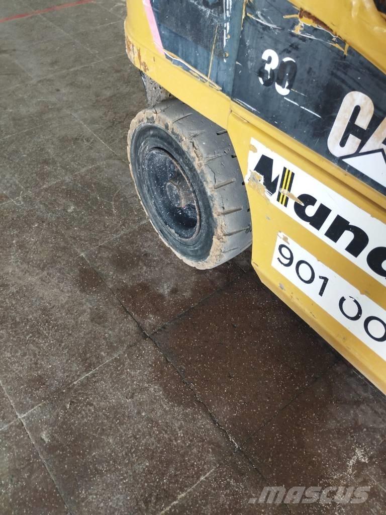 CAT DP 30 NT Empilhadores Diesel
