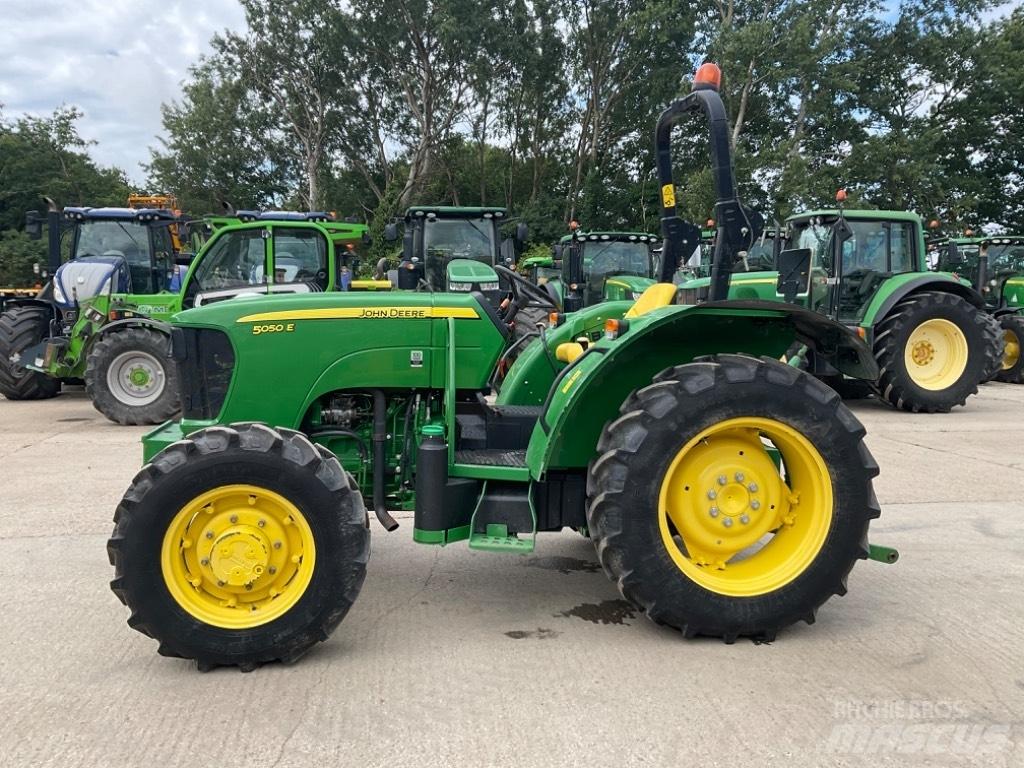 John Deere 5050E Tratores Agrícolas usados