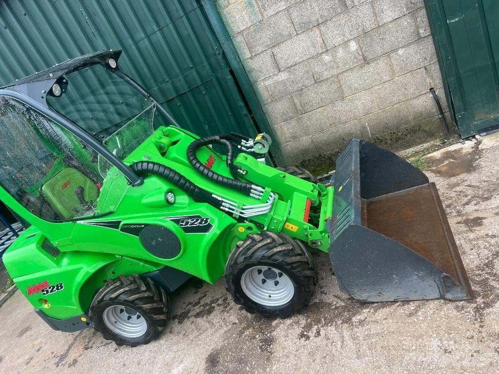 Avant 528 Pás carregadoras de rodas