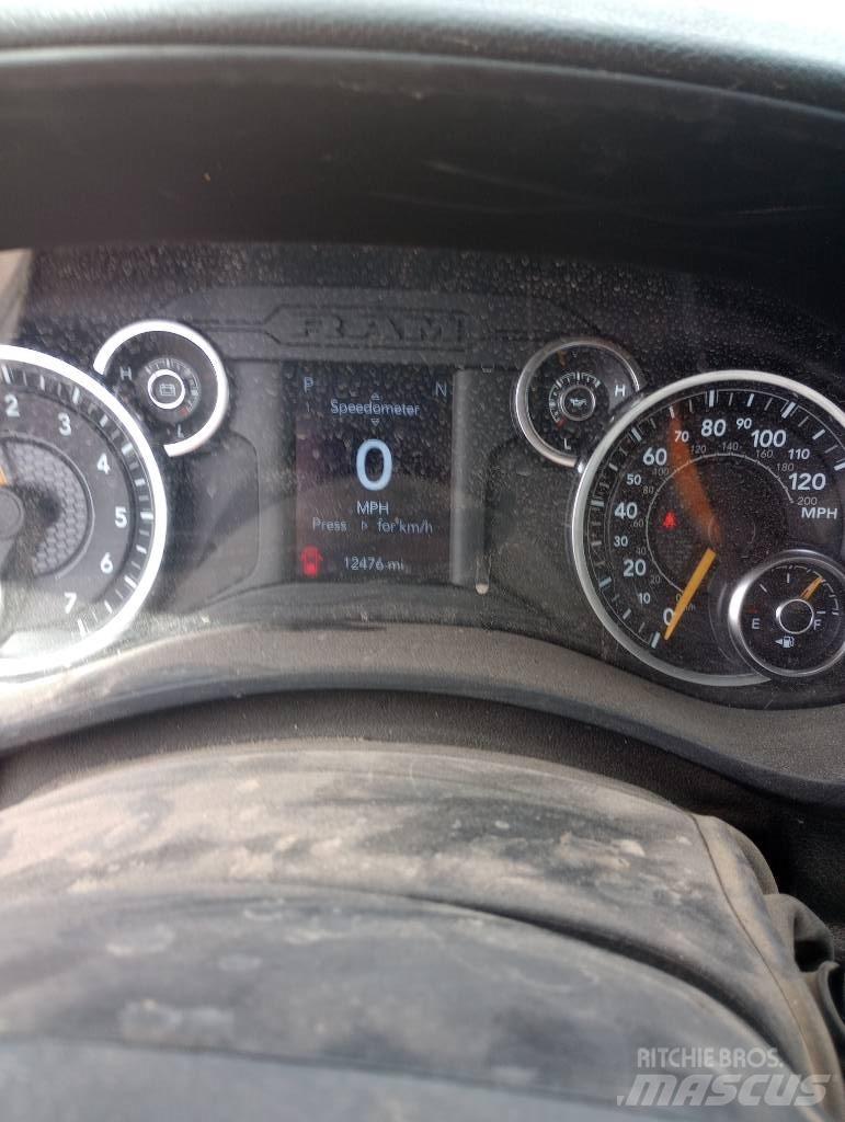 RAM 5500 Camiões estrado/caixa aberta