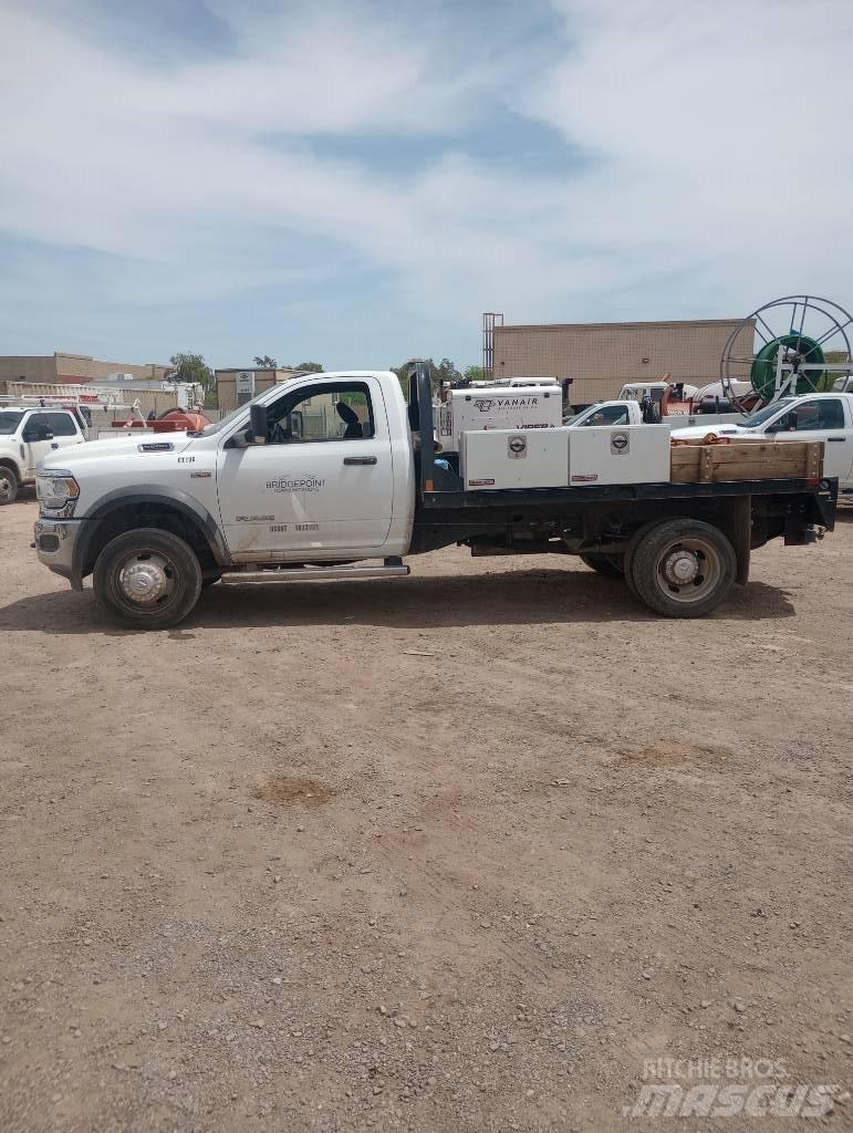 RAM 5500 Camiões estrado/caixa aberta