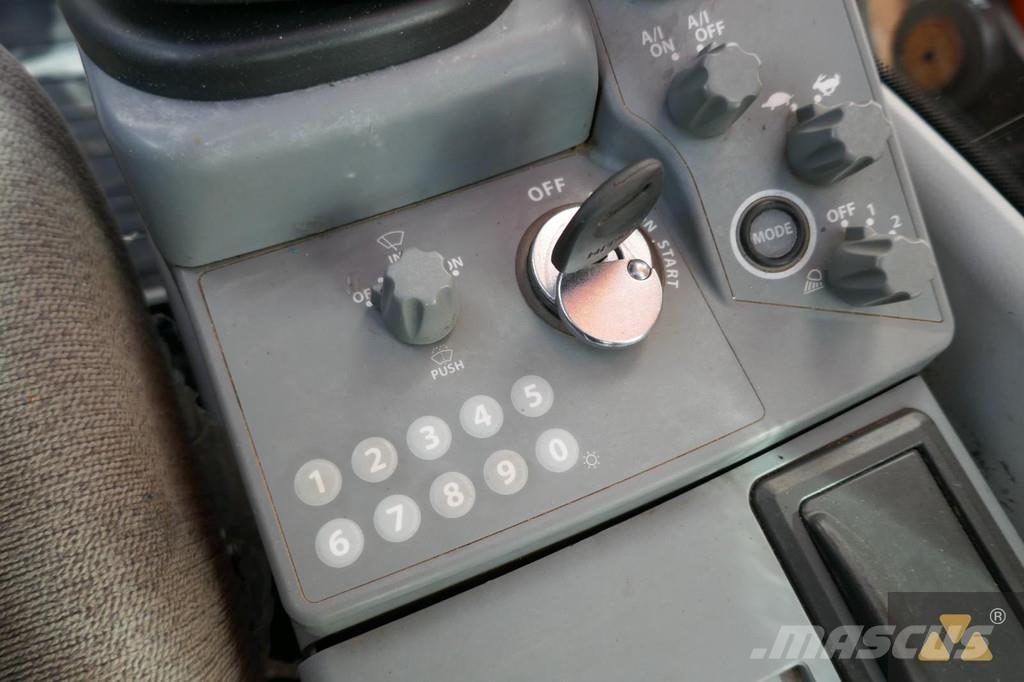 Hitachi ZX300LC-6 Escavadoras de rastos