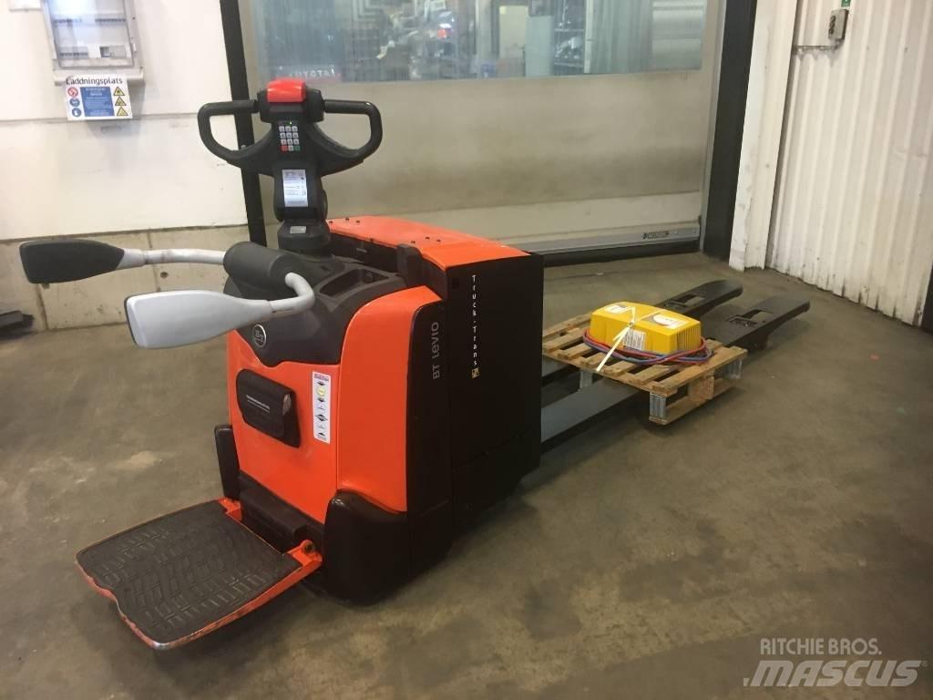 Toyota LPE250 Porta-paletes com plataforma