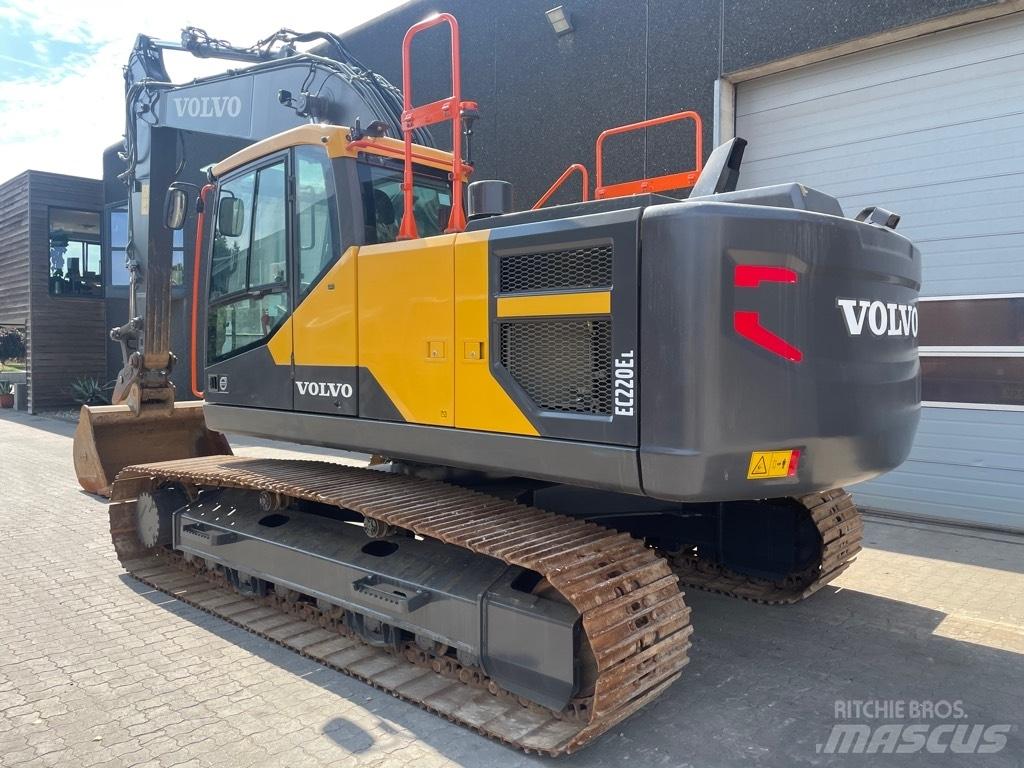 Volvo EC220E Escavadoras de rastos