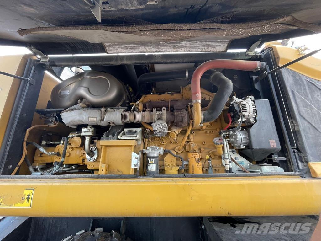 CAT MH3024 Escavadoras de rodas