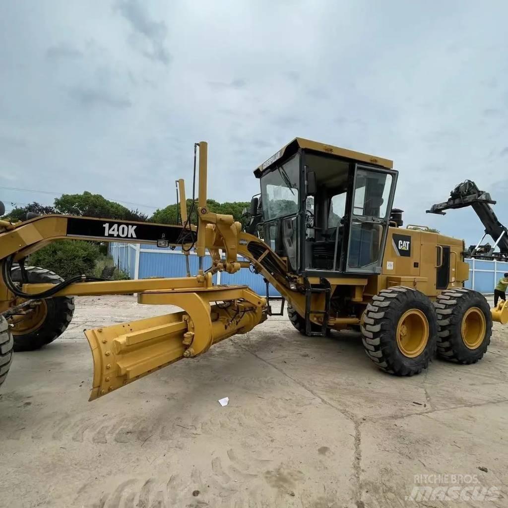 CAT 140K Motoniveladoras