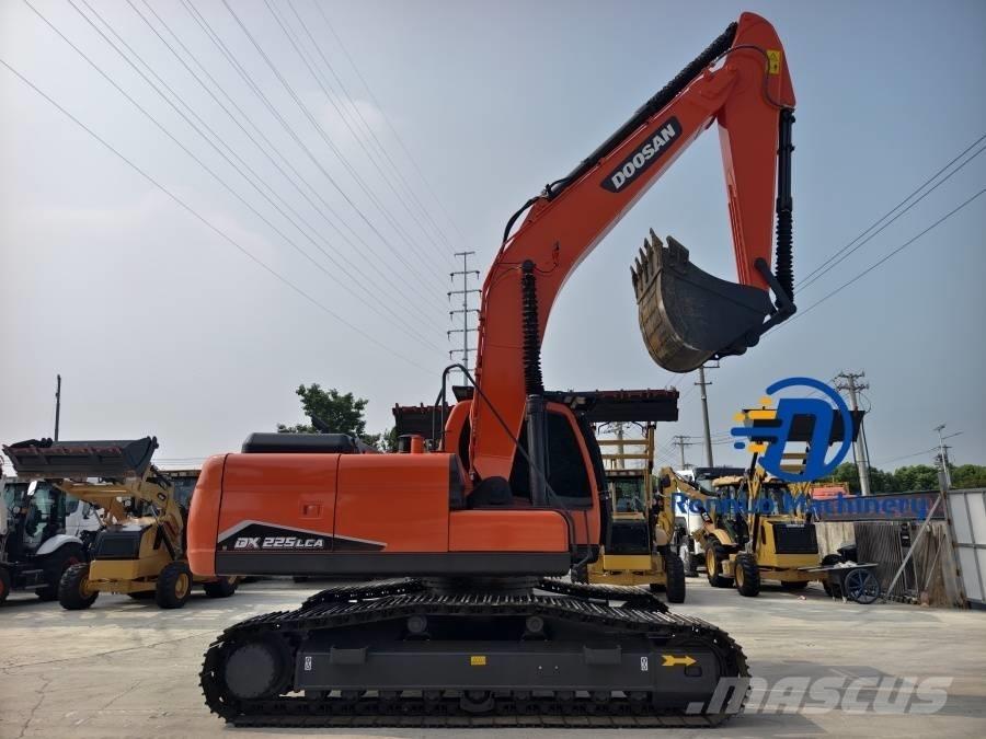 Doosan DX 225 LCA Escavadoras de rastos