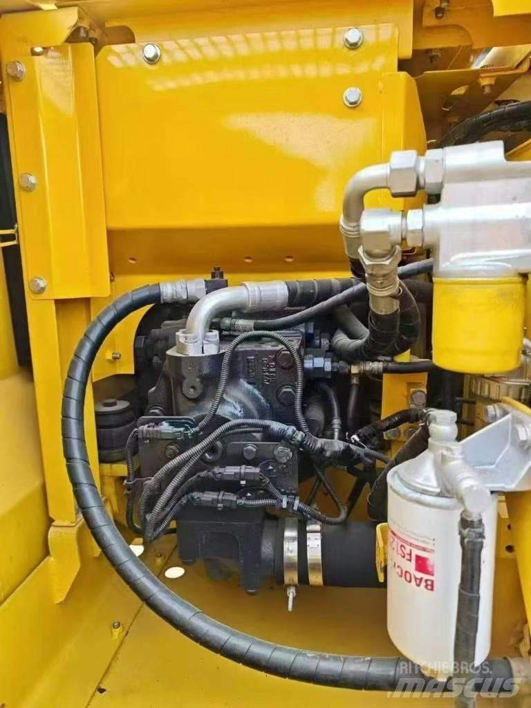 Komatsu 130LC-7 Escavadoras de rastos