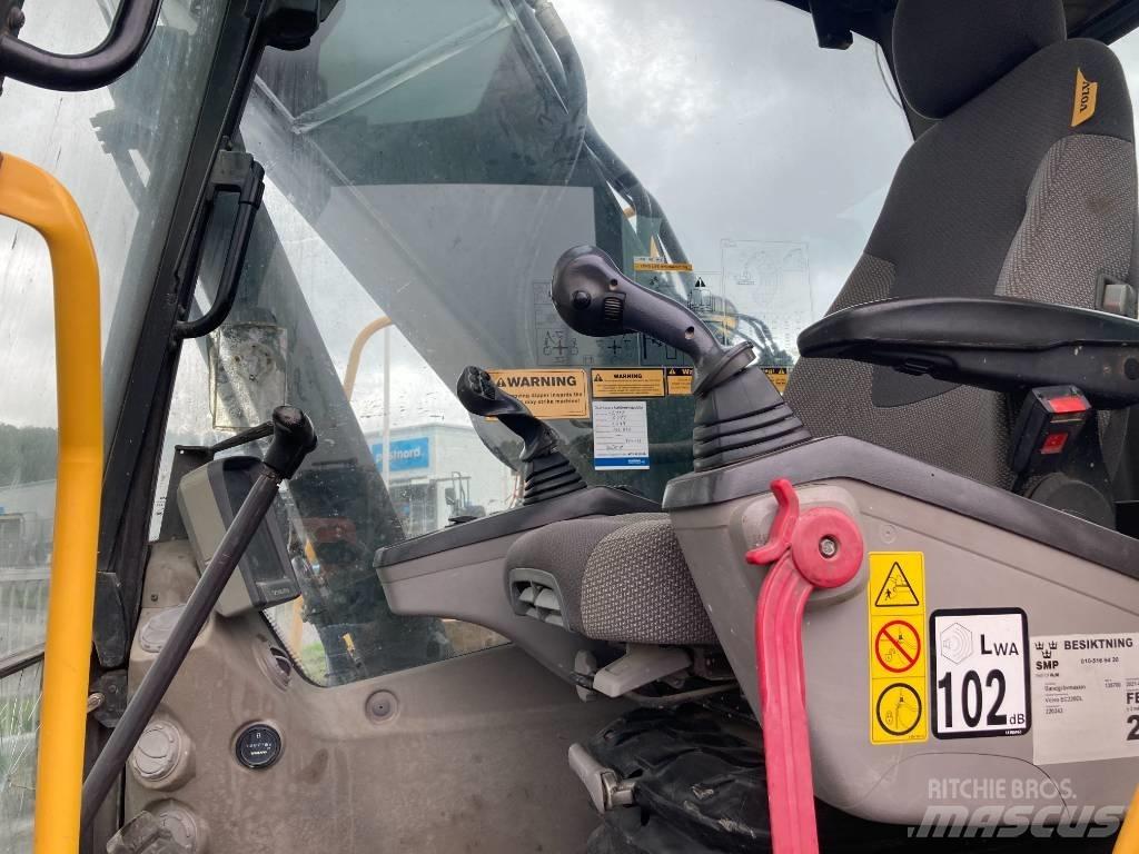 Volvo EC 220 DL Escavadoras de rastos
