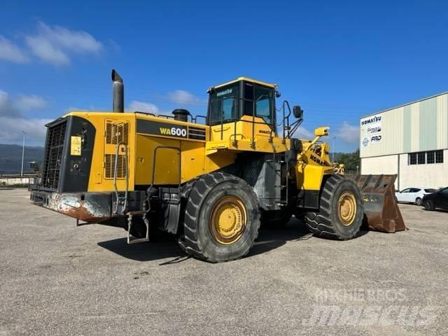 Komatsu WA 600-6 Pás carregadoras de rodas