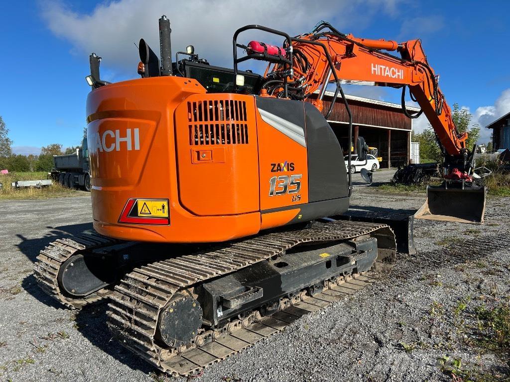 Hitachi ZX 135 US-7 Escavadoras de rastos