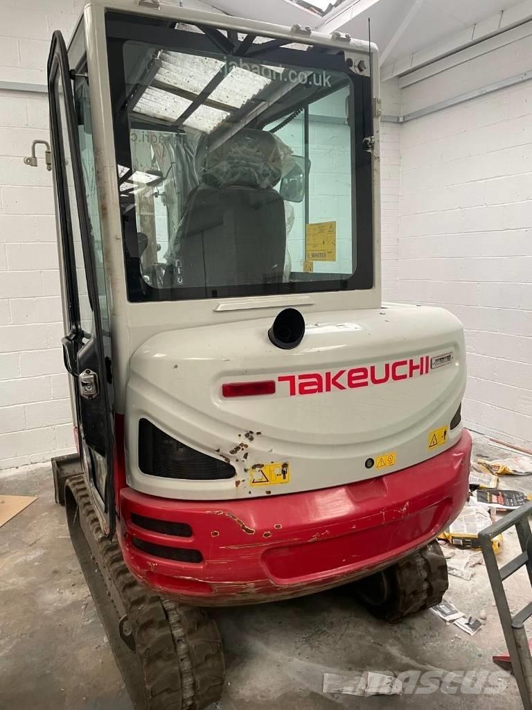 Takeuchi TB 230 Mini Escavadoras <7t