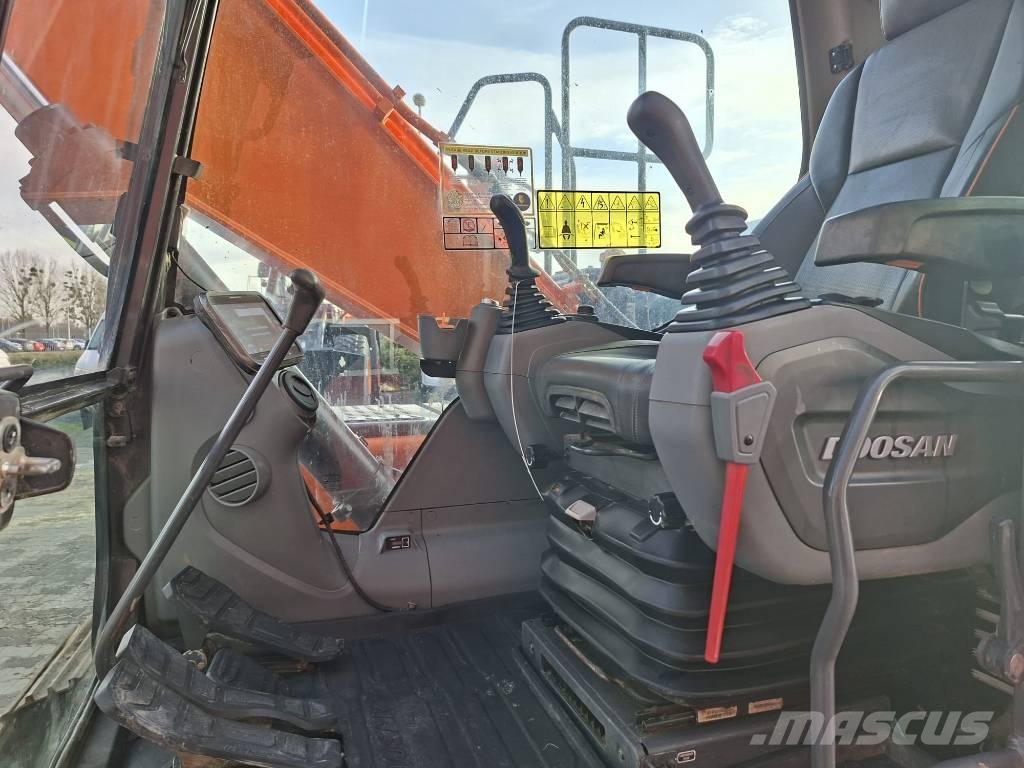 Doosan DX140LC-7 Escavadoras de rastos