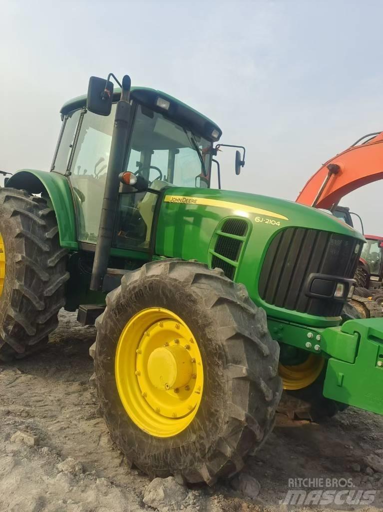 John Deere 6J-2104 Tratores Agrícolas usados