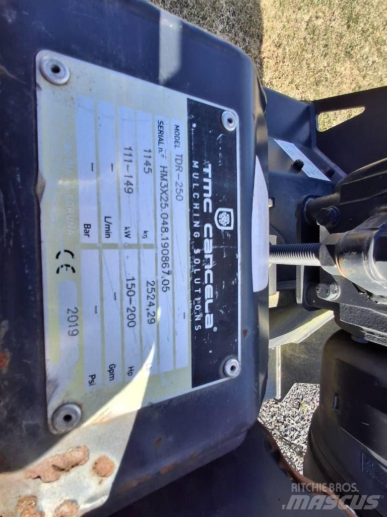 TMC TDR 250 Gadanheiras e cortadores de folhas para pastos