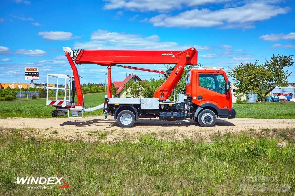 Palfinger P 250 BK Plataformas aéreas montadas em camião
