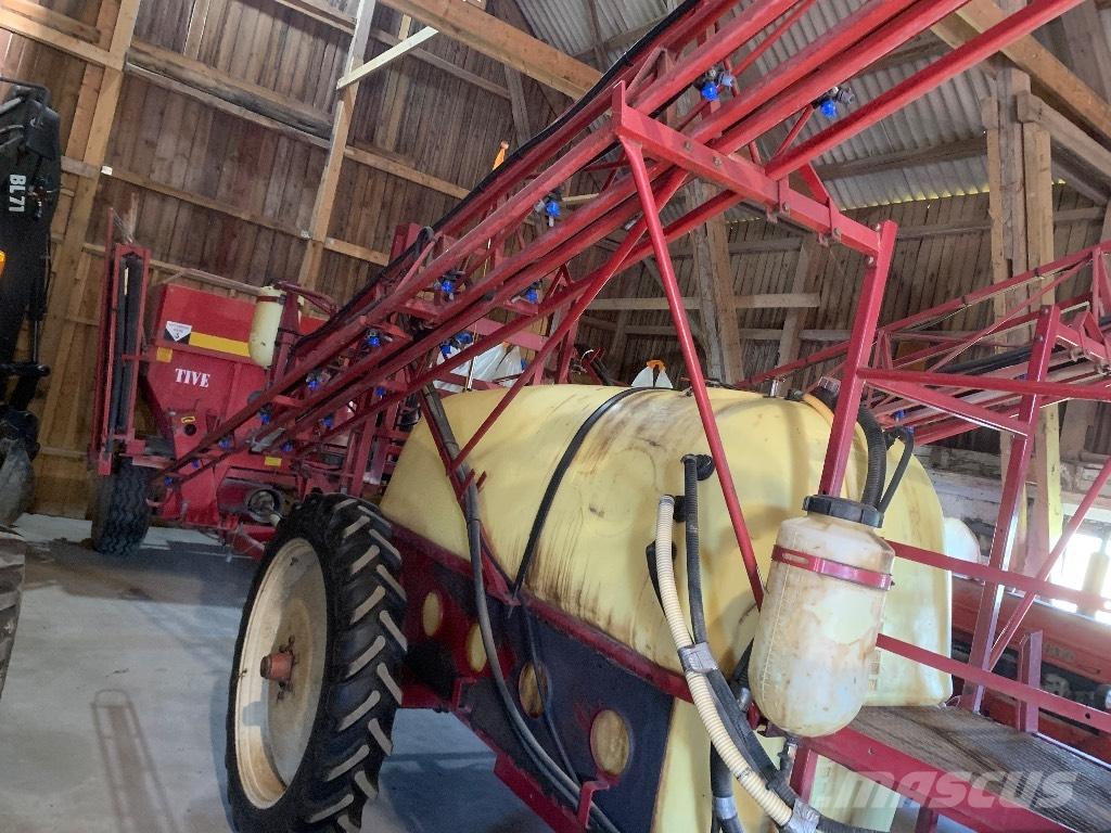 Hardi TZY 2400 Pulverizadores rebocados