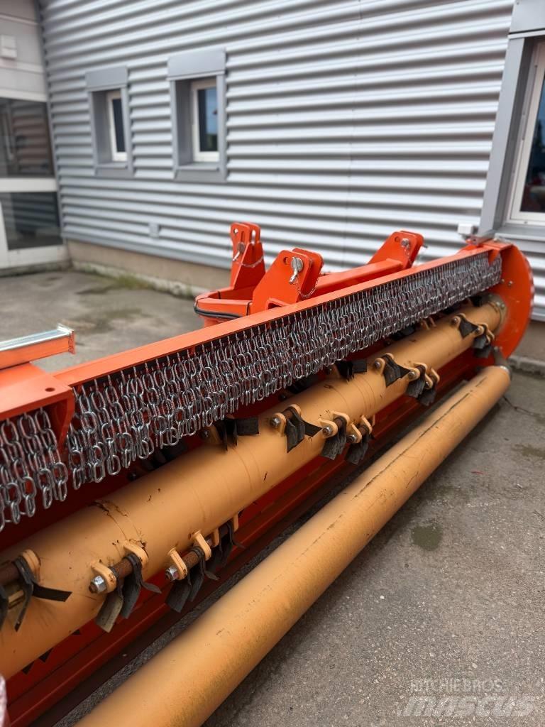 Agrimaster RV 320 Gadanheiras e cortadores de folhas para pastos