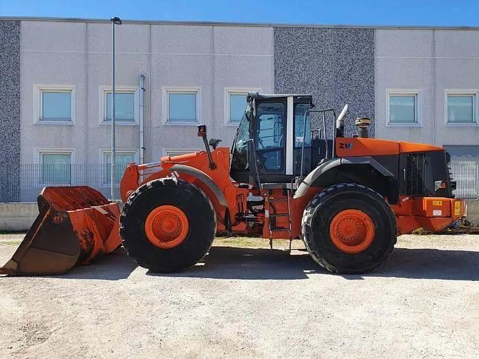 Hitachi ZW 310 Pás carregadoras de rodas
