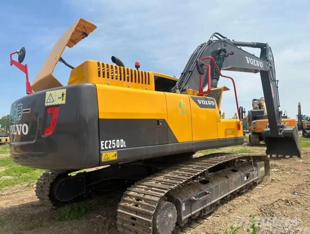 Volvo EC 250 D L Escavadoras de rastos
