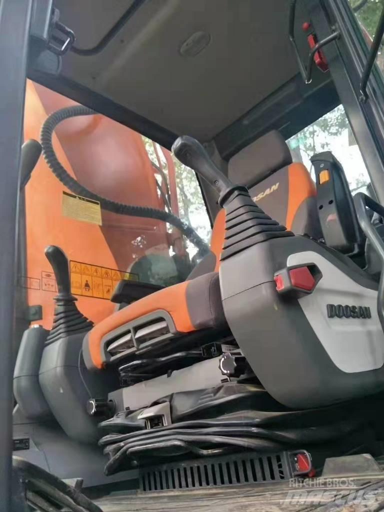 Doosan DX 530 Escavadoras Midi 7t - 12t