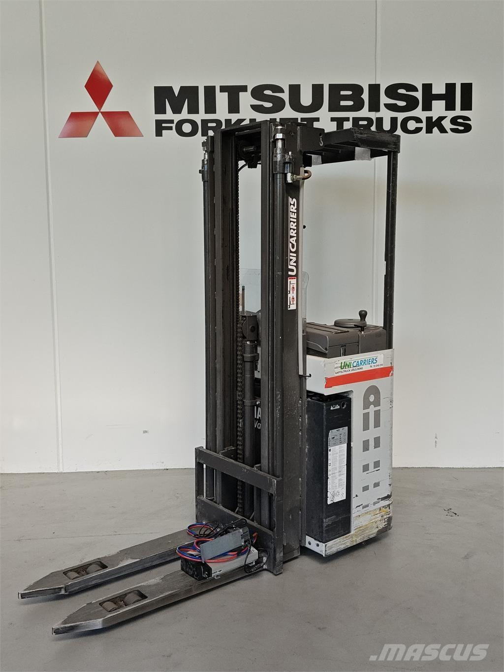 Atlet AJN160 Self propelled stackers