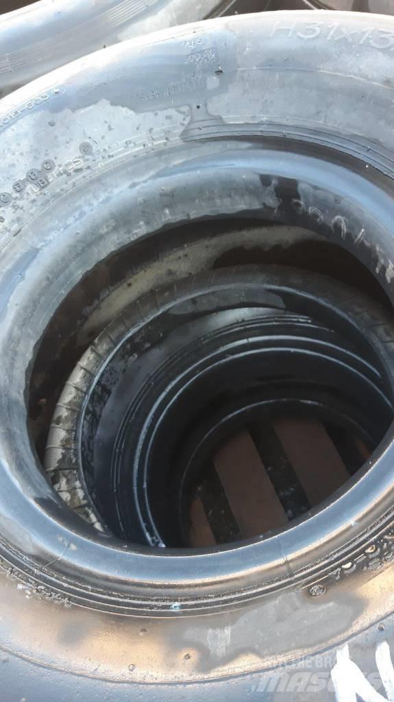 Michelin H 31X130-12 Pneus, Rodas e Jantes
