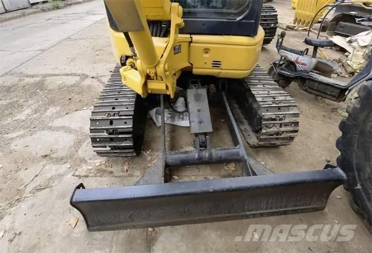 Komatsu PC35 Mini Escavadoras <7t