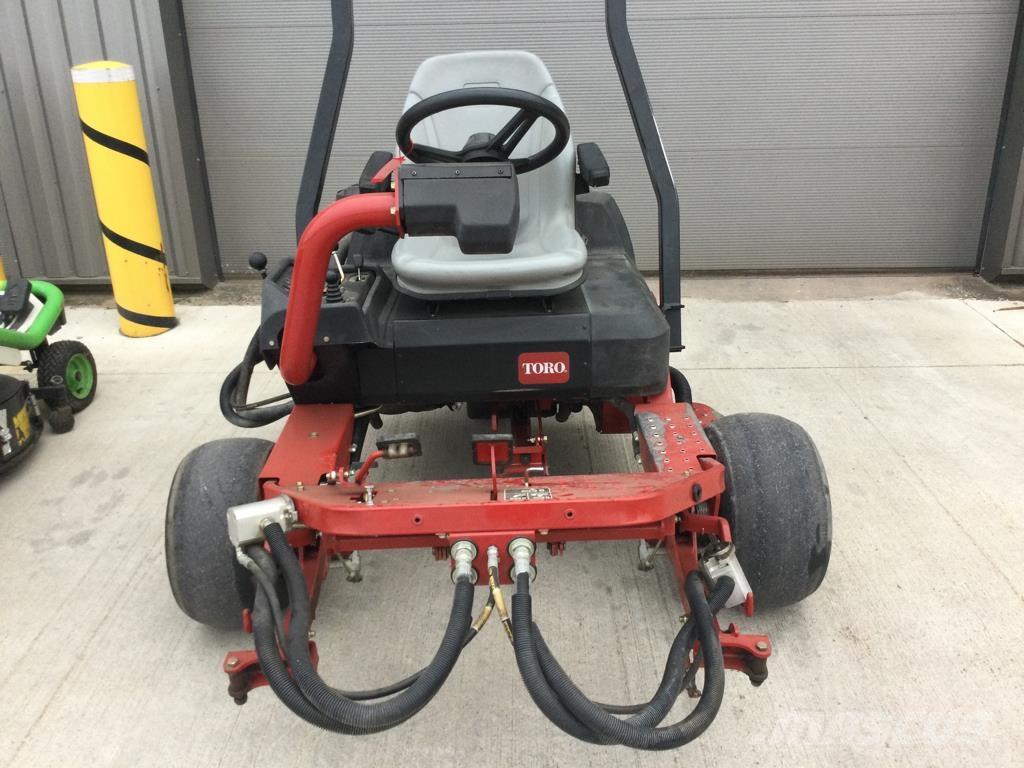 Toro 3250D Corta-Relvas Riders