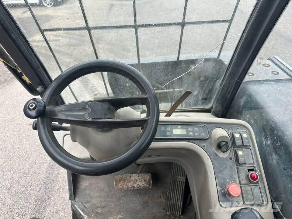 JCB TLT 25 D Manipuladores telescópicos