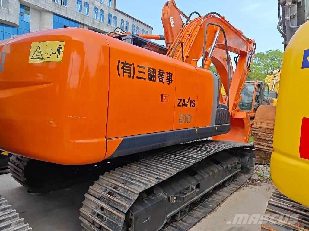 Hitachi ZX 210 Escavadoras de rastos