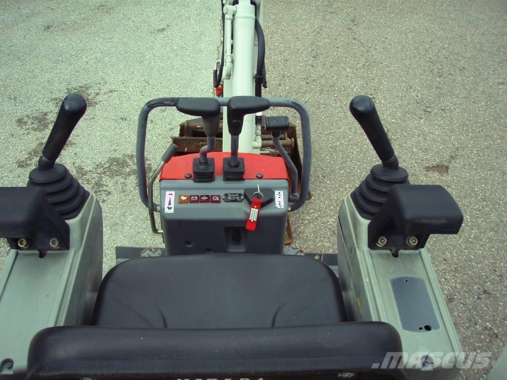 Takeuchi TB 210 R Mini Escavadoras <7t