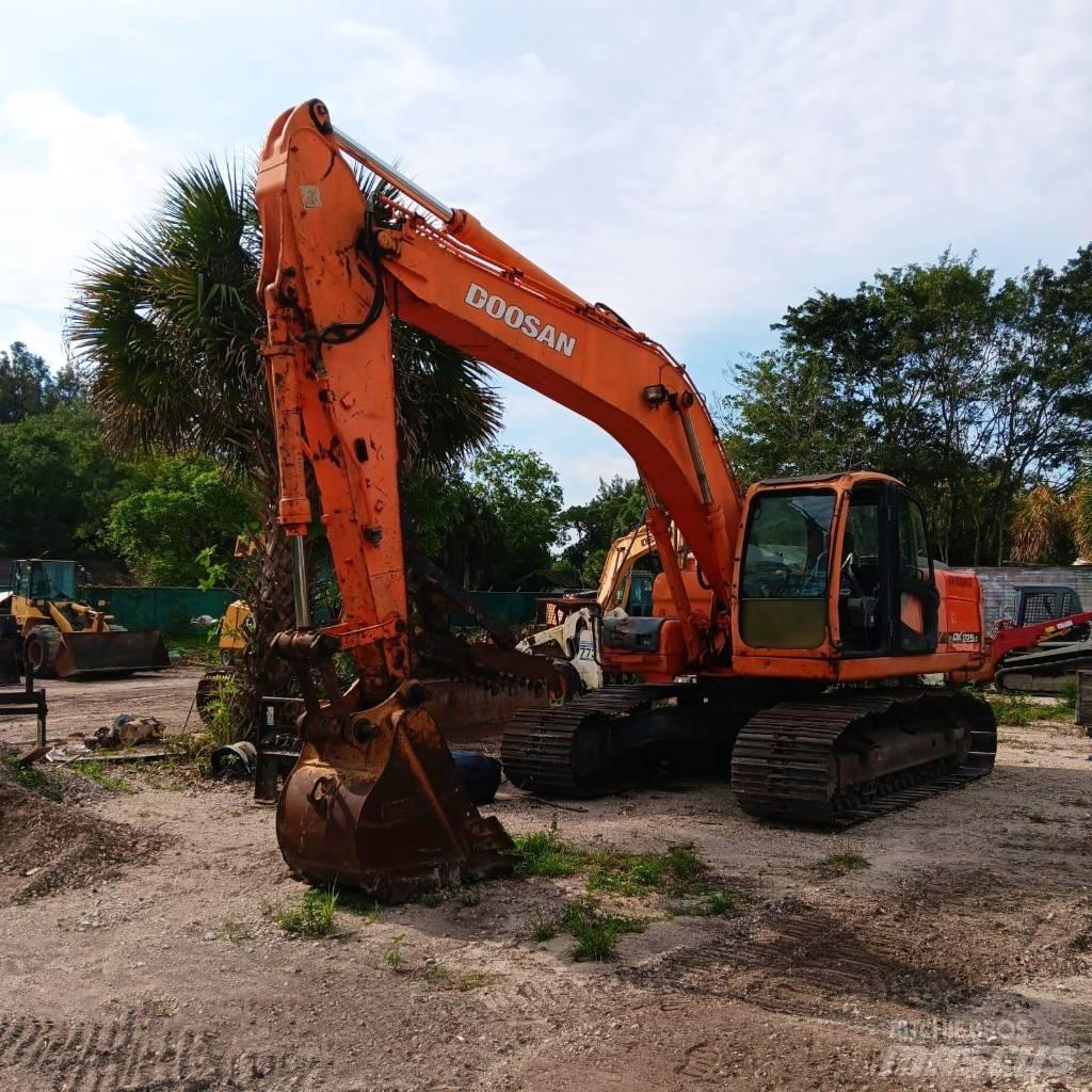 Doosan DX 225 LC Escavadoras de rastos