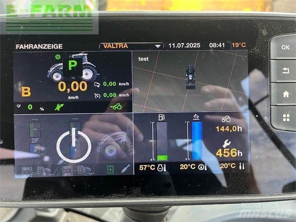 Valtra q245 Tratores Agrícolas usados