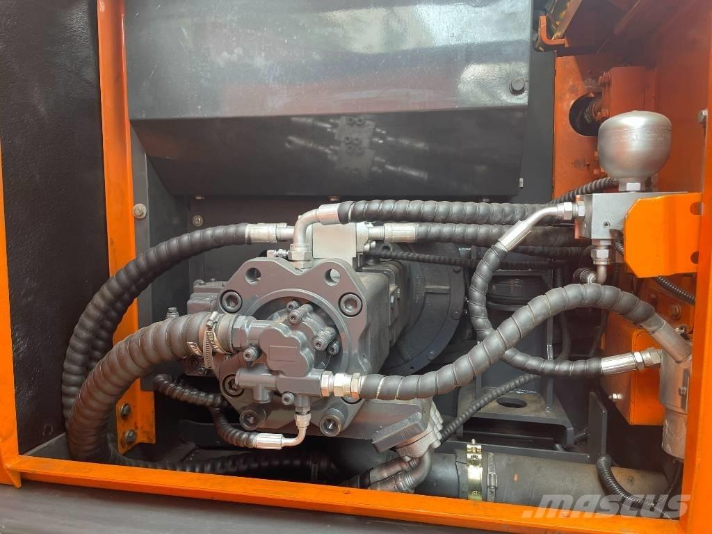 Doosan DX 225 LCA Escavadoras Midi 7t - 12t