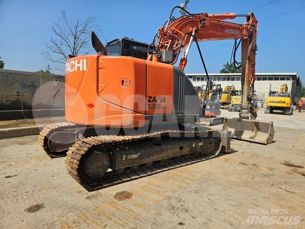 Hitachi ZX 135 US Escavadoras de rastos