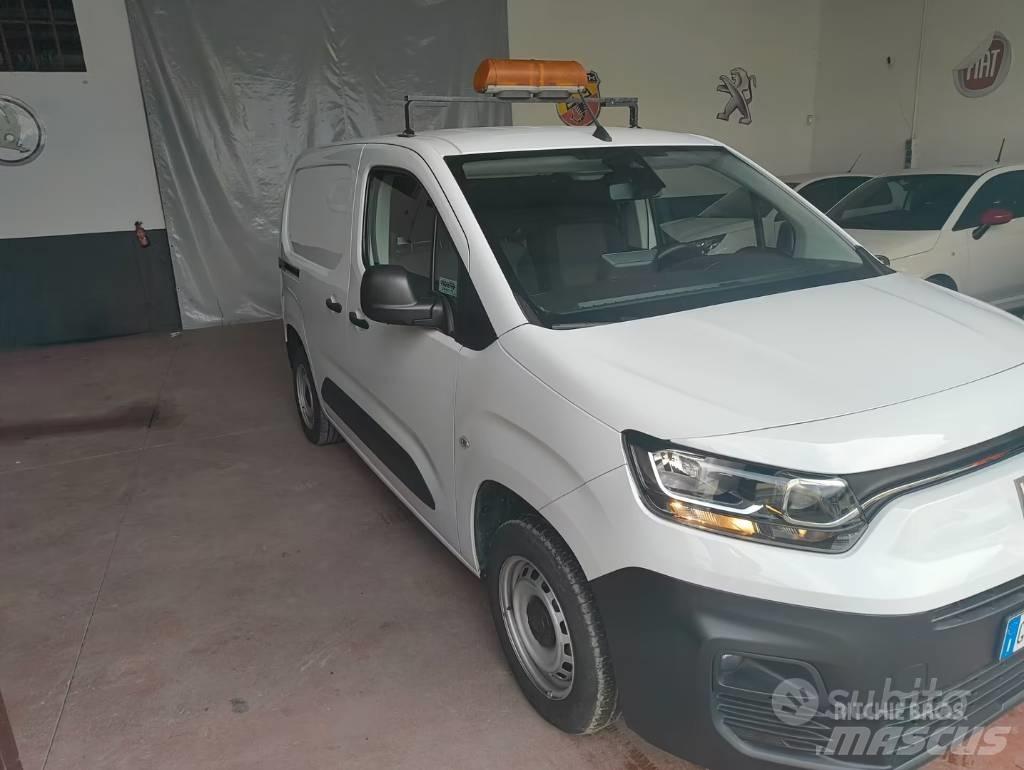Fiat Doblo Carrinhas de caixa fechada