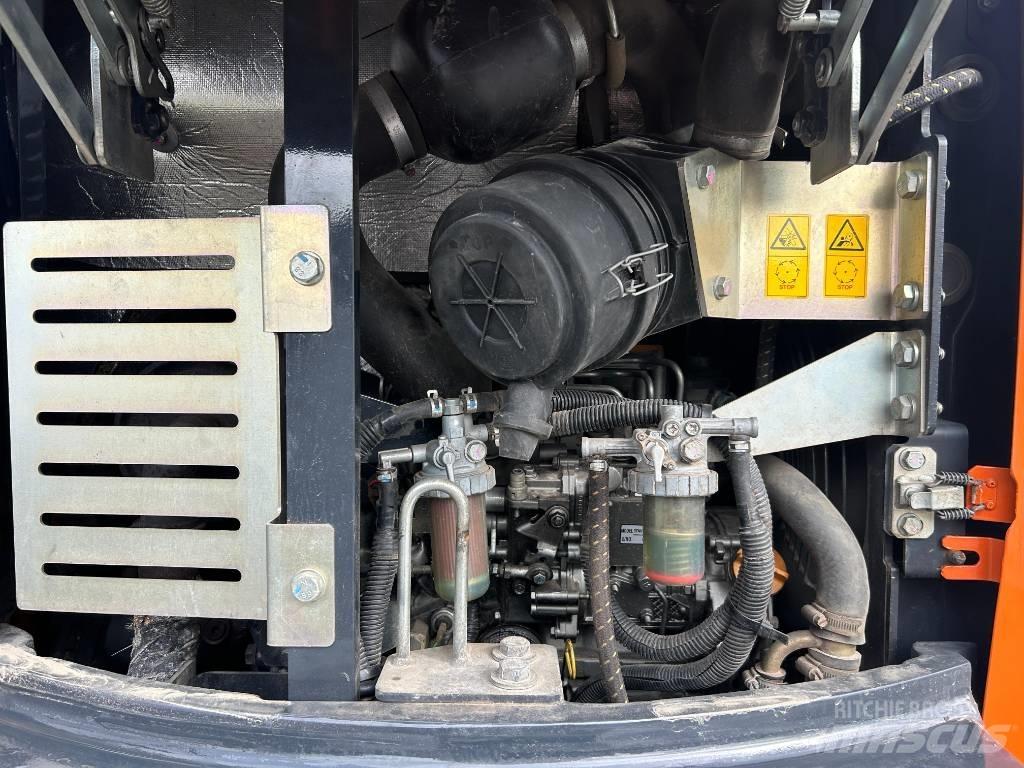Hitachi ZX 26 U-6 Mini Escavadoras <7t