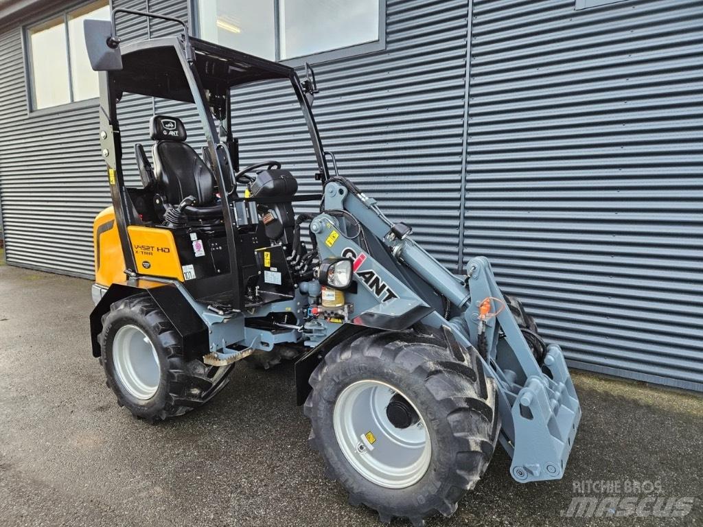 GiANT v452t hd xtra Mini carregadoras