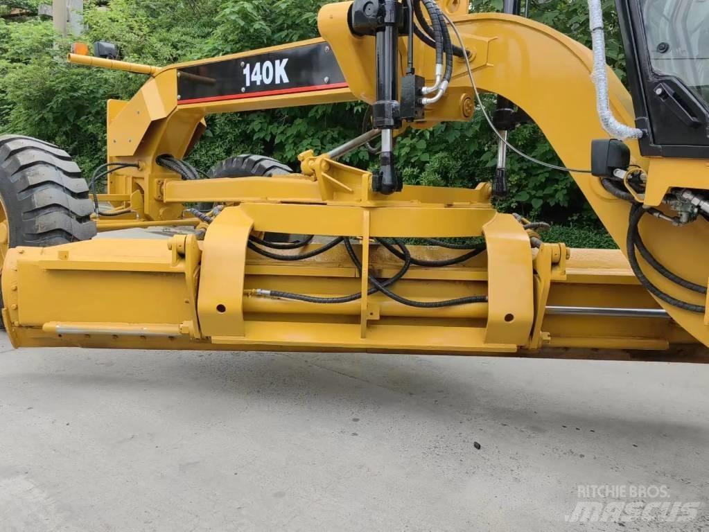 CAT 140 K Motoniveladoras