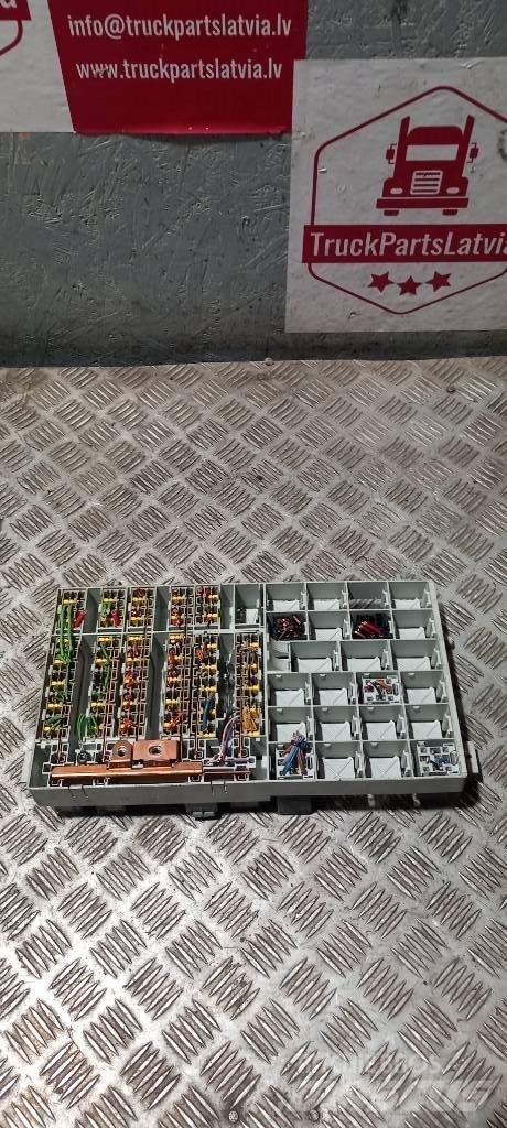 Scania R 440   2096304 Cabines e interior