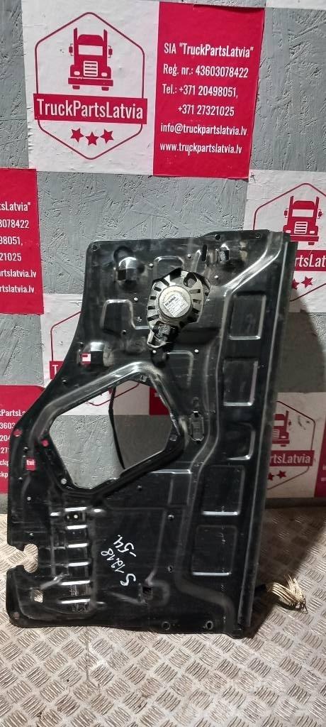 Scania R 440   1534512 Cabines e interior