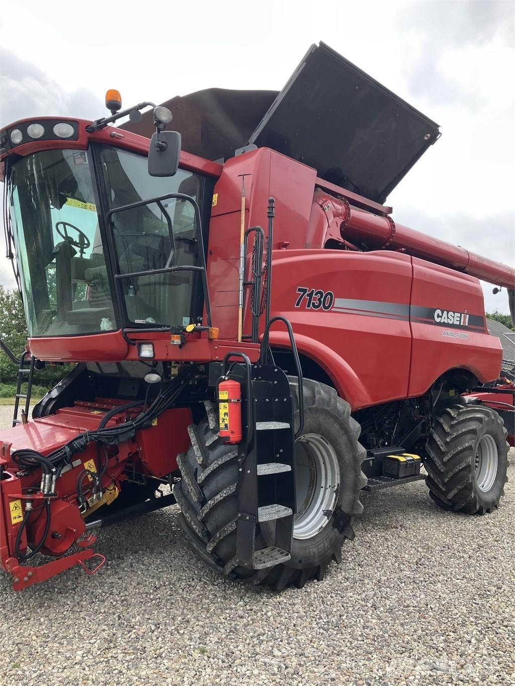 CASE Axial Flow 7130 Ceifeiras debulhadoras