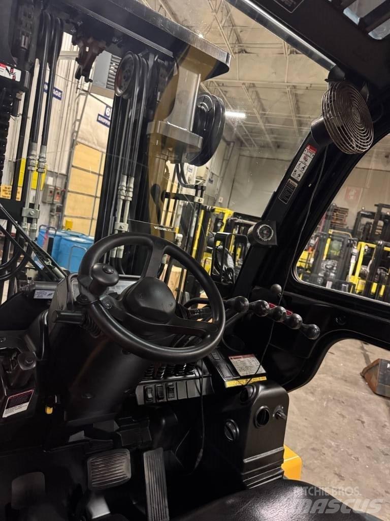 CAT DP 70 Empilhadores - Outros